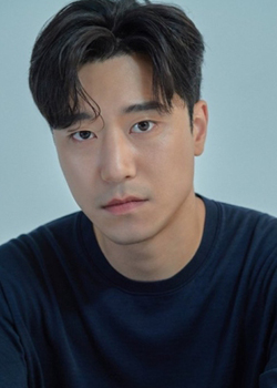 Kim Jeong Woo (1987)
