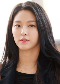 Kim Seol Hyeon (1995)